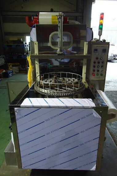 Spray-Cleaning-MachineTurn-Table-Type.jpg